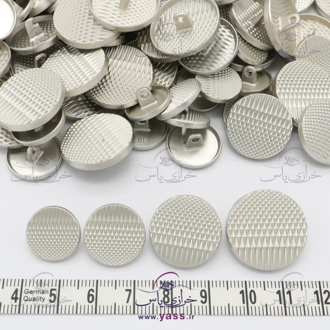 دکمه فلزی خارجی پایه دار طرح سنتی نقره ای